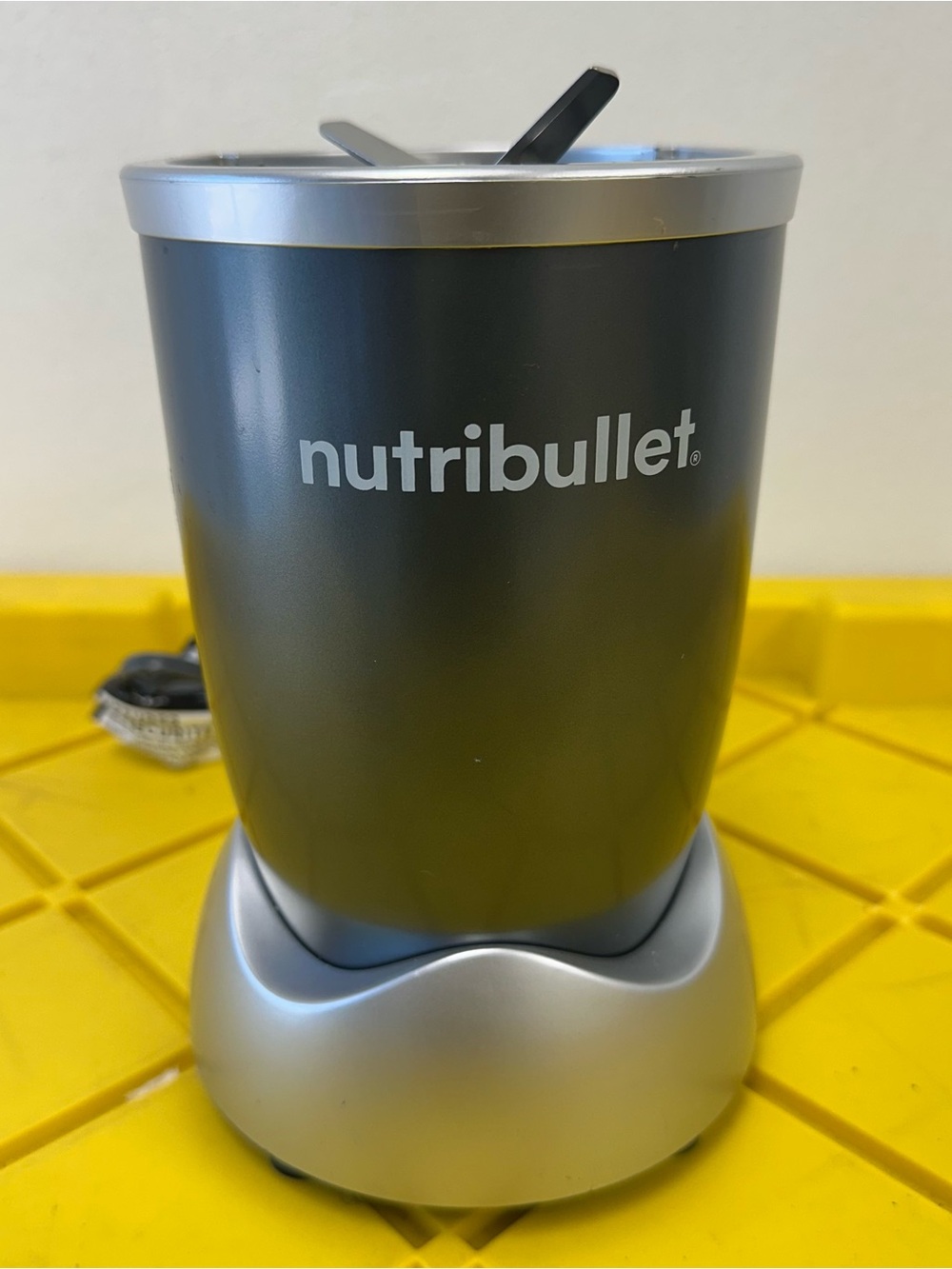 Magic Bullet NutriBullet 600W Base Smoothie Blender Grey NBR0802 Tested